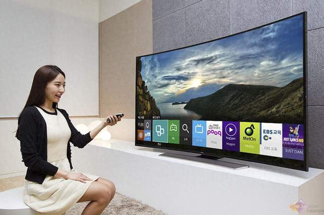 South Koreas technological edge is rapidly evaporating: it lost the LCD battle, while China is catching up in sectors like OLED and memory chips.(图1)